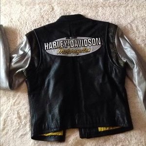 Like new Harley-Davidson jacket.